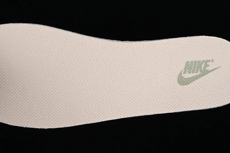 All categories Nk SB Dunk series Nk SB Dunk Low low-top sneakers Nk Dunk Low "Pale Ivory" dark and light ivory color matching SB low-top sports and leisure sneakers FQ6869-131